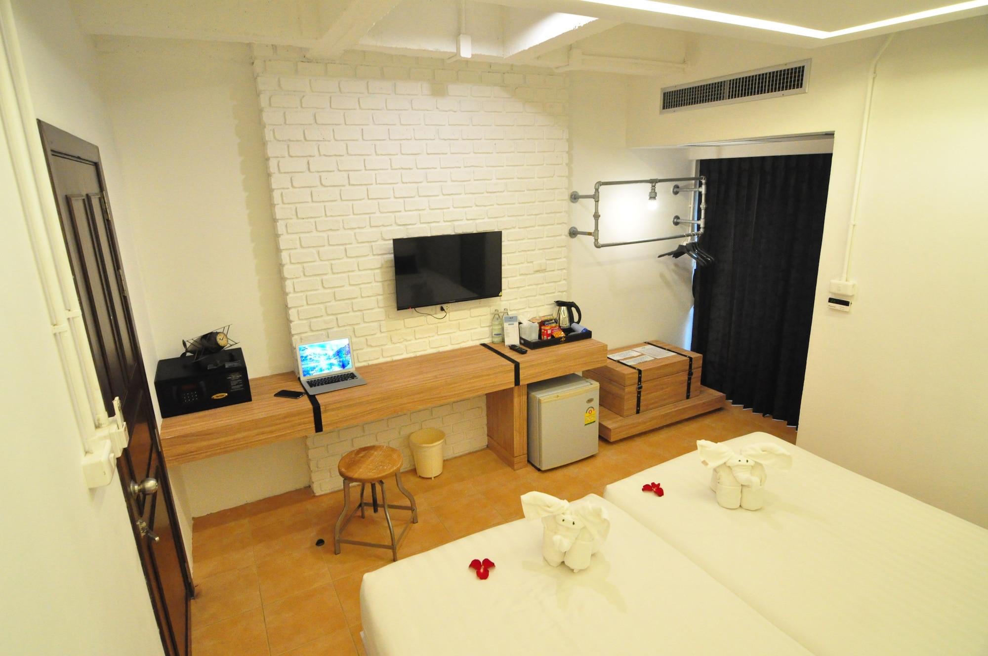 Forty Winks Phuket Hotel Patong Ngoại thất bức ảnh
