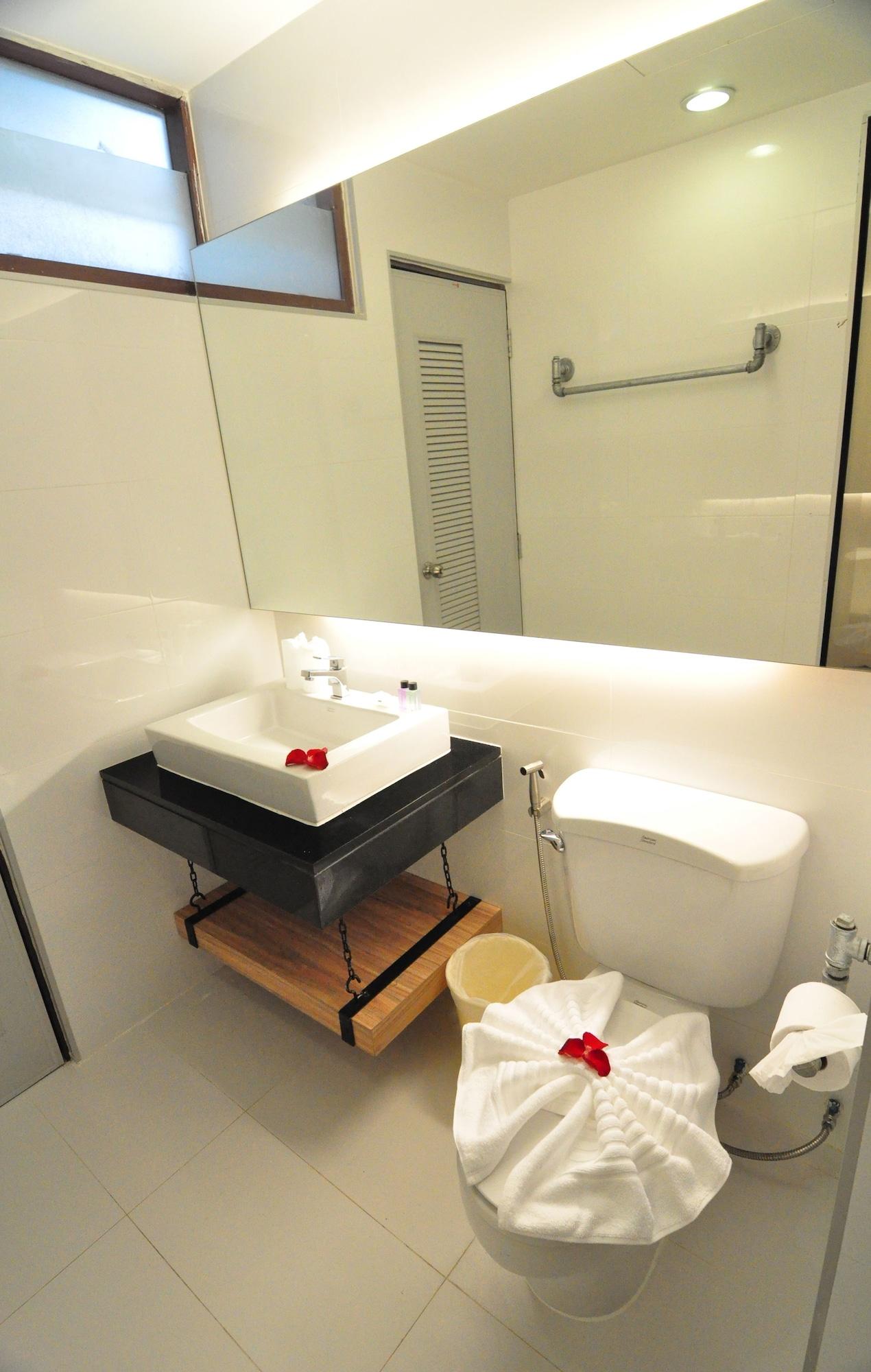 Forty Winks Phuket Hotel Patong Ngoại thất bức ảnh