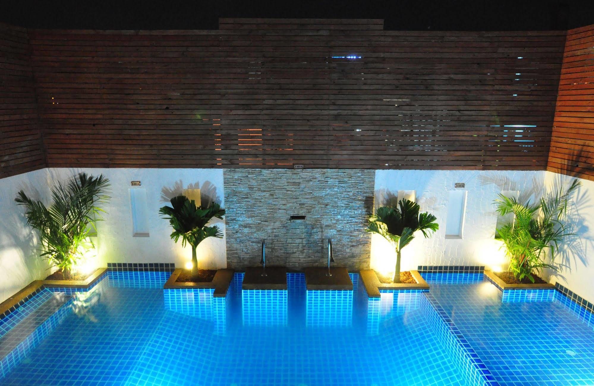 Forty Winks Phuket Hotel Patong Ngoại thất bức ảnh